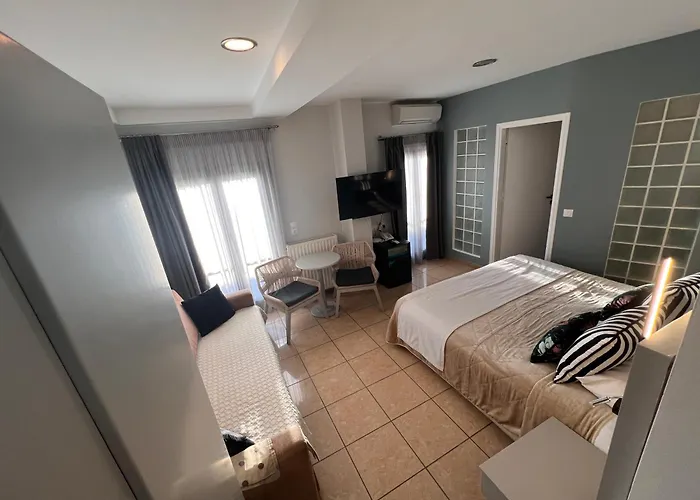 Theoxenia Caldera Fira (Santorini)