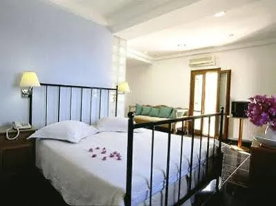 Theoxenia Caldera 4* Fira (Santorini)