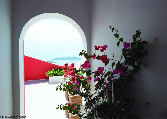 Theoxenia Caldera Hotel