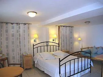 Theoxenia Caldera 4* Firá