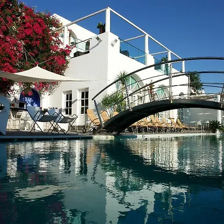 Theoxenia Caldera Hotel