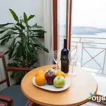 Hotel Theoxenia Caldera 4*