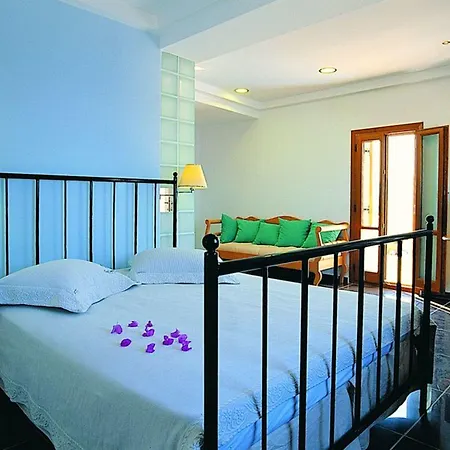 Hotel Theoxenia Caldera