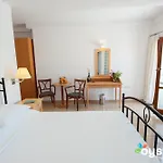 Theoxenia Caldera Hotel 4*